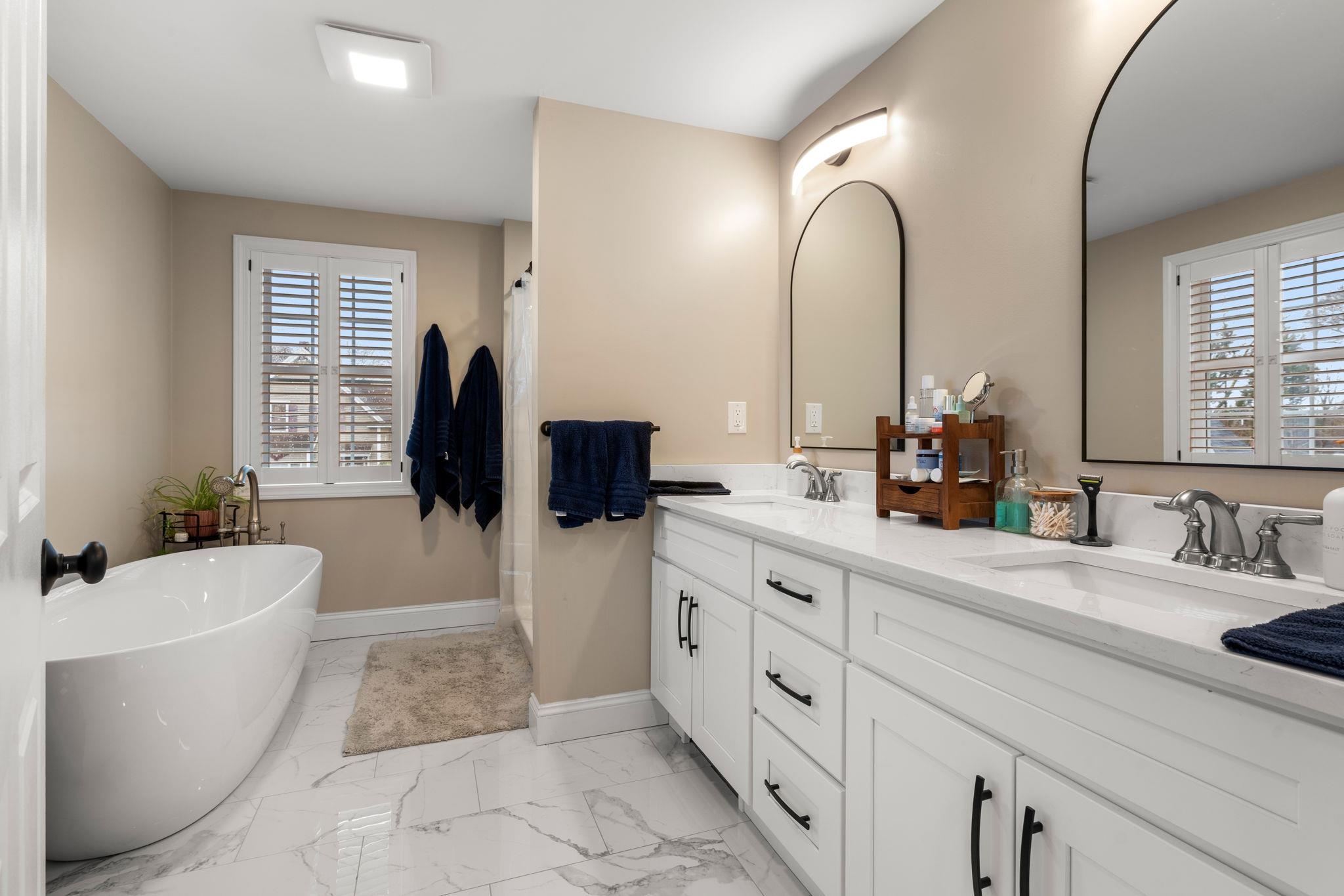 7 Mt Pleasant Street Derry, NH 03038 - Photo 16 of 39