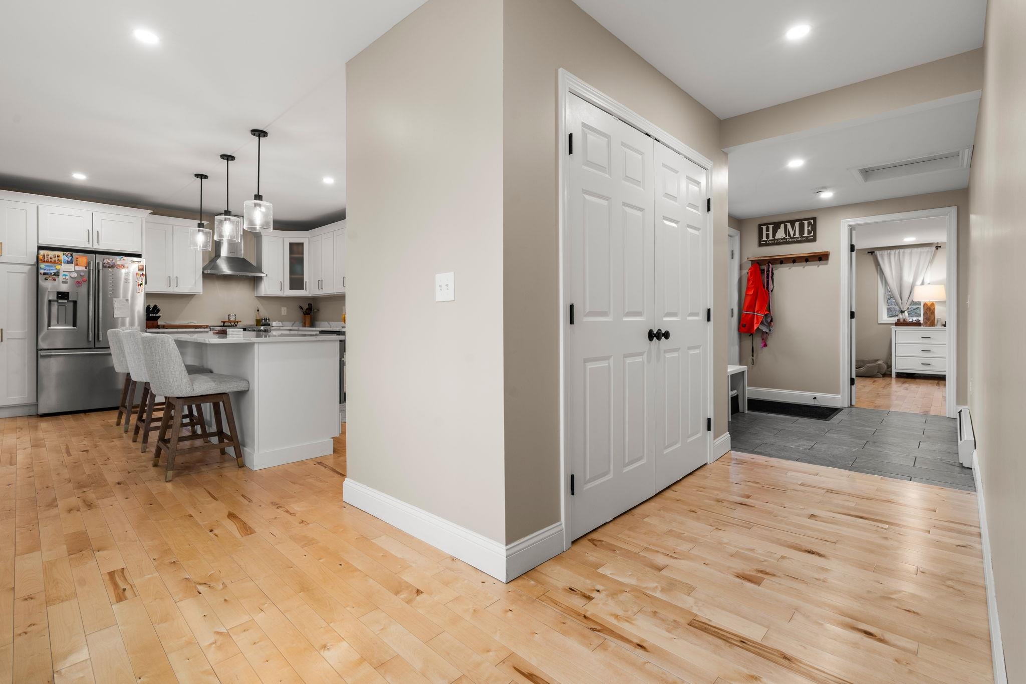 7 Mt Pleasant Street Derry, NH 03038 - Photo 20 of 39