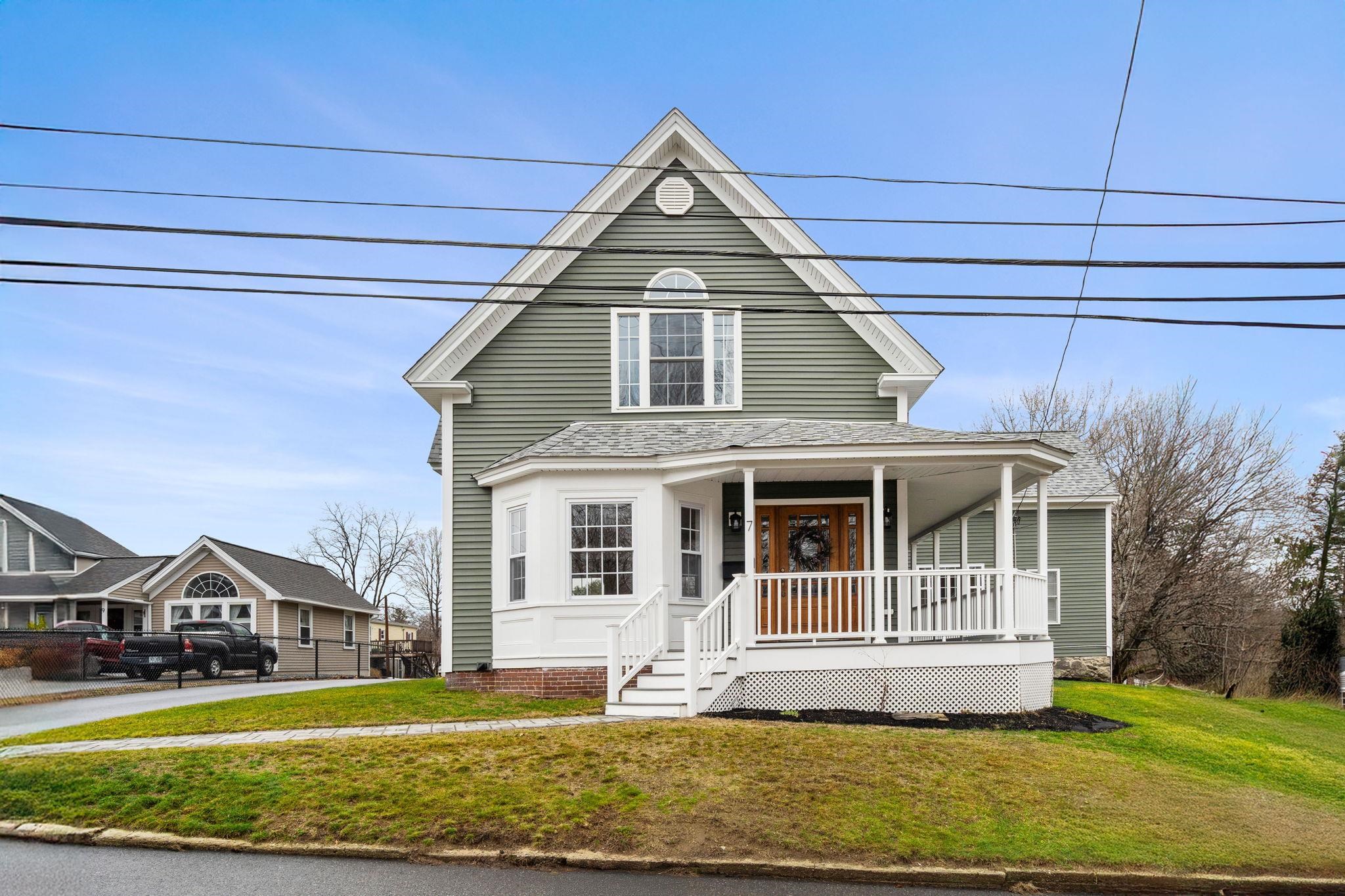 7 Mt Pleasant Street Derry, NH 03038 - Photo 2 of 39