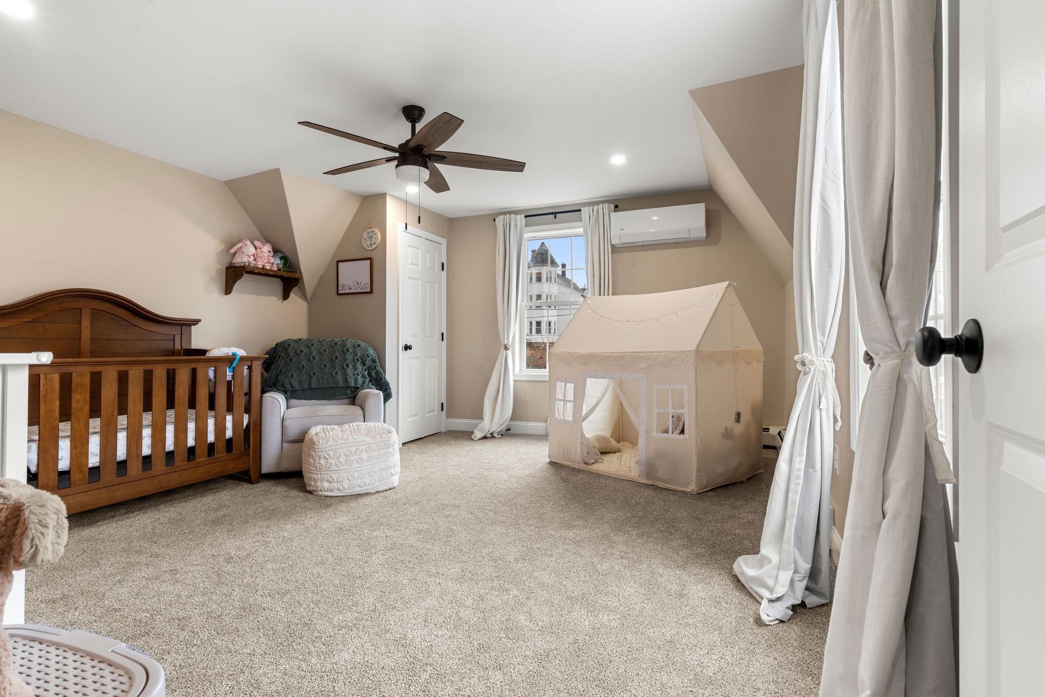 7 Mt Pleasant Street Derry, NH 03038 - Photo 28 of 39