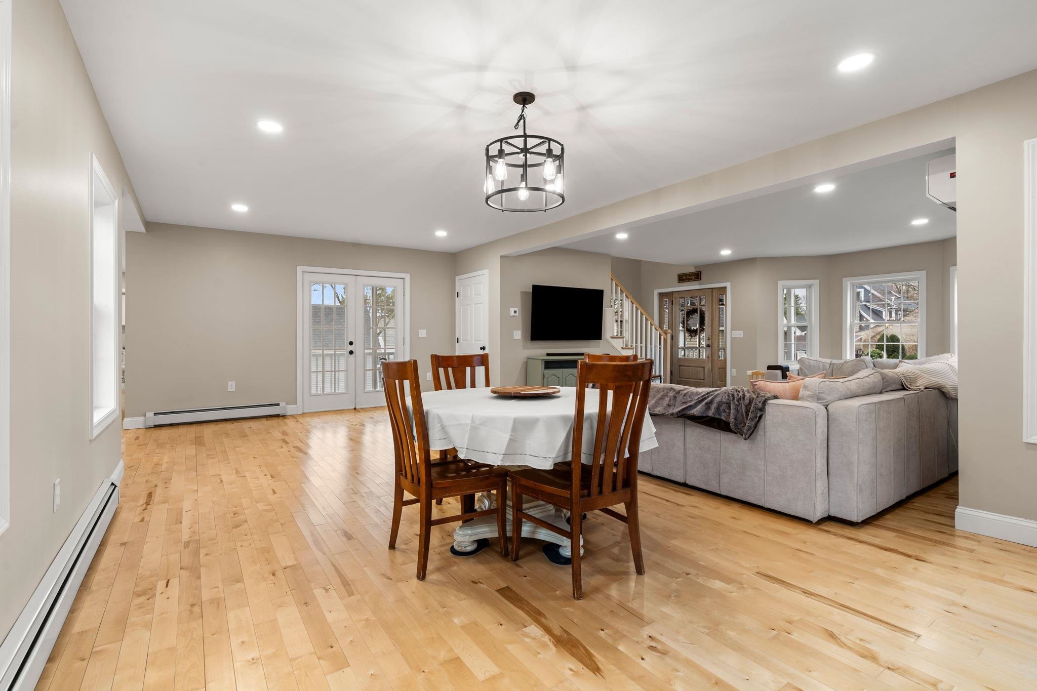 7 Mt Pleasant Street Derry, NH 03038 - Photo 10 of 39