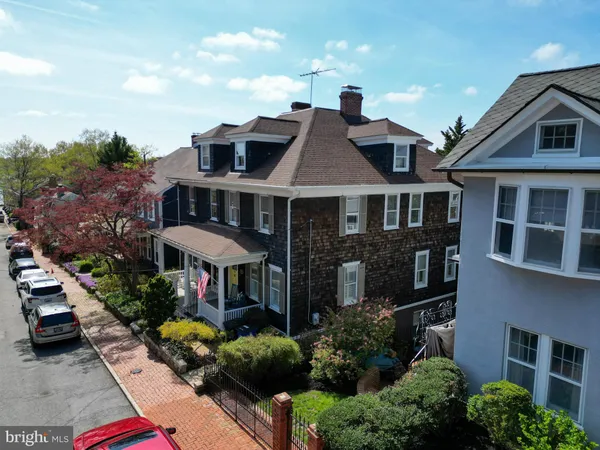 an aerial view of multiple house