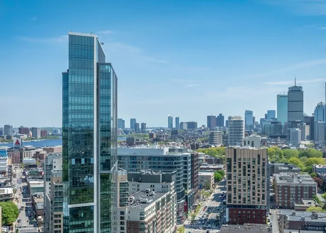 $2,286,000 | 188 Brookline Avenue, Unit 22E, Boston, MA 02215