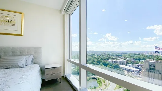 $2,286,000 | 188 Brookline Avenue, Unit 22E, Boston, MA 02215