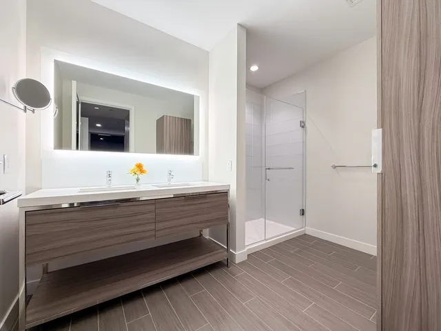 $2,286,000 | 188 Brookline Avenue, Unit 22E, Boston, MA 02215