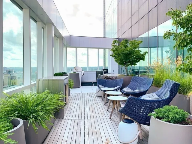 $2,286,000 | 188 Brookline Avenue, Unit 22E, Boston, MA 02215