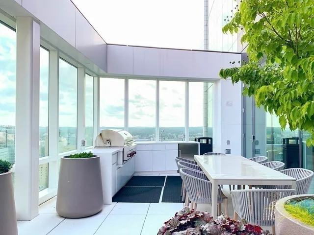 $2,286,000 | 188 Brookline Avenue, Unit 22E, Boston, MA 02215