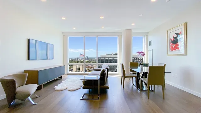 $2,286,000 | 188 Brookline Avenue, Unit 22E, Boston, MA 02215