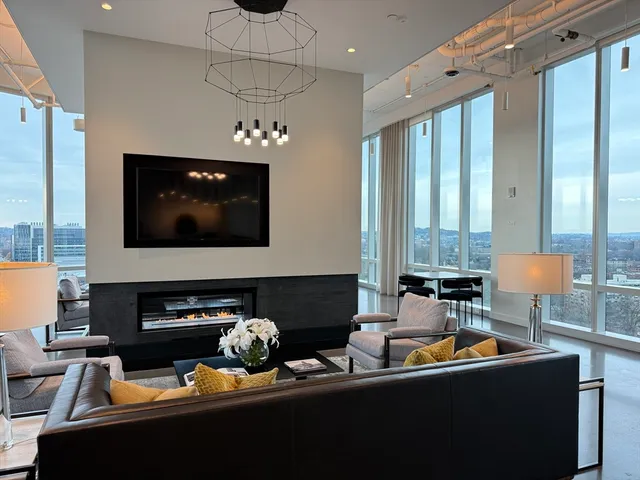 $2,286,000 | 188 Brookline Avenue, Unit 22E, Boston, MA 02215