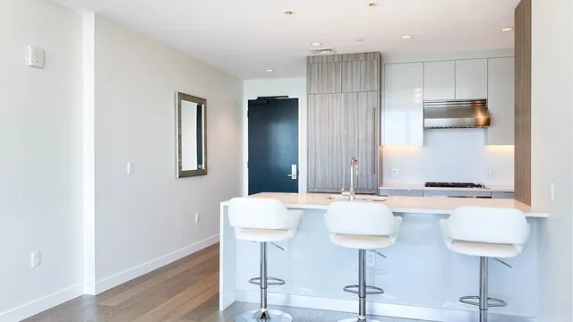 $2,286,000 | 188 Brookline Avenue, Unit 22E, Boston, MA 02215