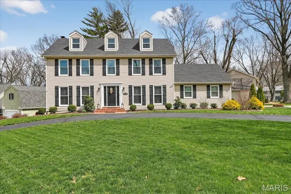 $600,000 | 16025 Hunters Way Drive, Chesterfield, MO 63017