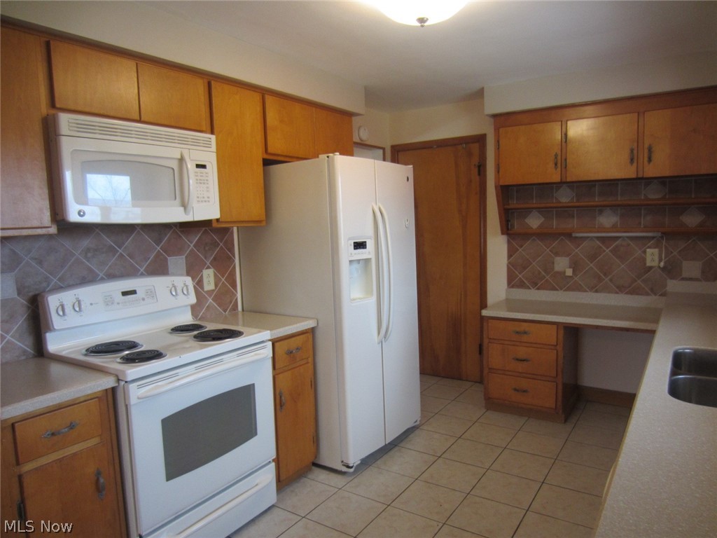 45080 Middle Ridge Road Amherst, OH 44001 - Photo 5 of 20