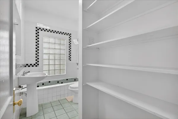 $1,500 | 1607 Holman Street, Houston, TX 77004