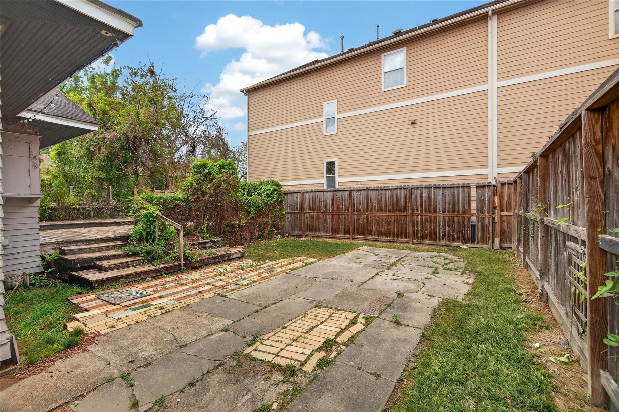 1607 Holman Street Houston, TX 77004 - Photo 24 of 24 Great fenced back yard
