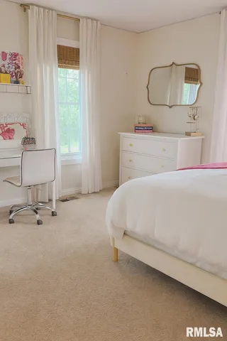 $365,000 | 197 Northwest 850 Street, White Hall, IL 62092