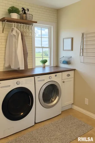 $365,000 | 197 Northwest 850 Street, White Hall, IL 62092