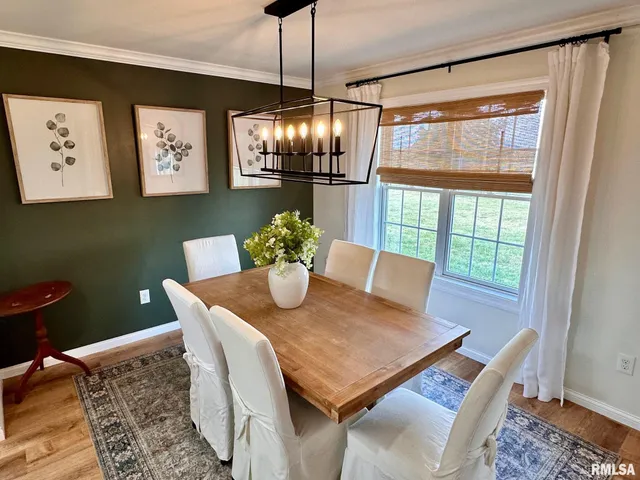 $365,000 | 197 Northwest 850 Street, White Hall, IL 62092