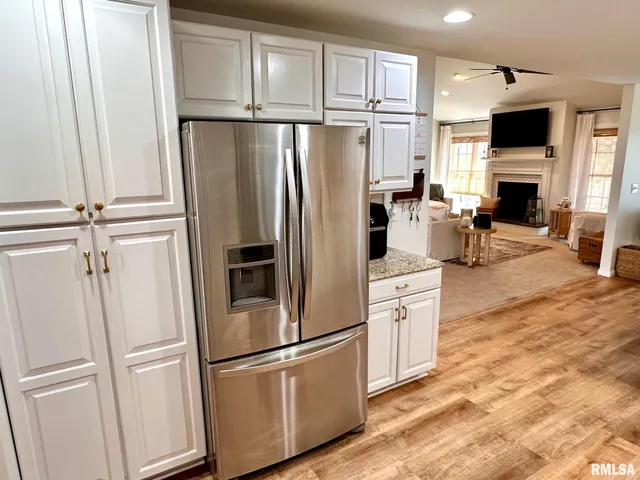 $365,000 | 197 Northwest 850 Street, White Hall, IL 62092