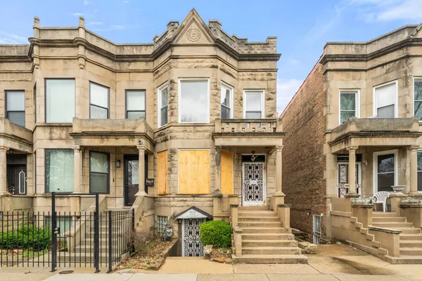 $549,999 | 5404 South Drexel Avenue, Chicago, IL 60615