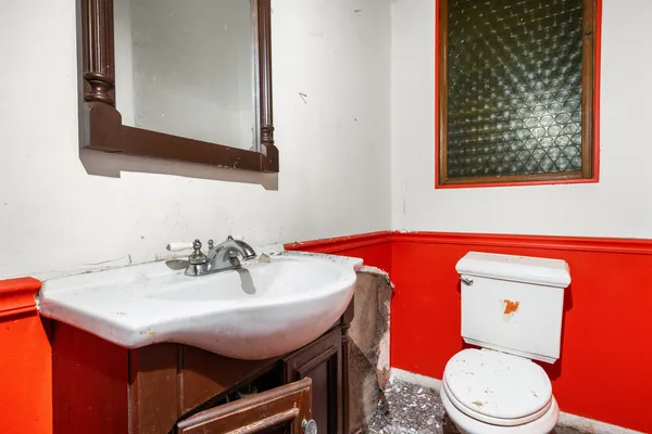 $549,999 | 5404 South Drexel Avenue, Chicago, IL 60615