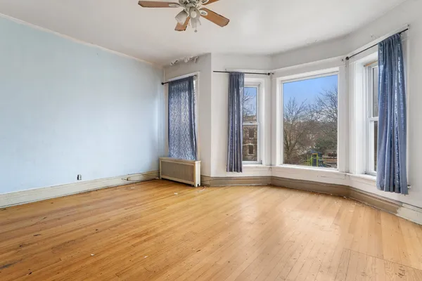 $549,999 | 5404 South Drexel Avenue, Chicago, IL 60615