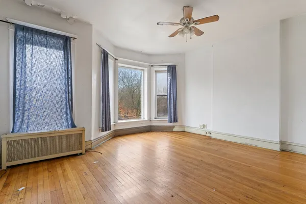 $549,999 | 5404 South Drexel Avenue, Chicago, IL 60615