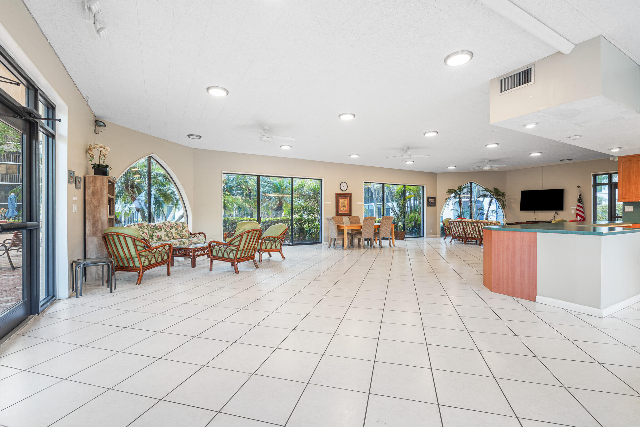 1631 Riverview Road, Unit 606 Deerfield Beach, FL 33441 - Photo 30 of 38 Clubhouse