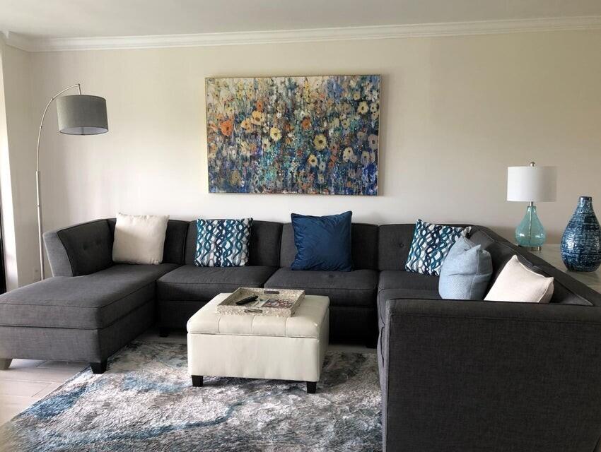 1631 Riverview Road, Unit 606 Deerfield Beach, FL 33441 - Photo 6 of 38 Living Room
