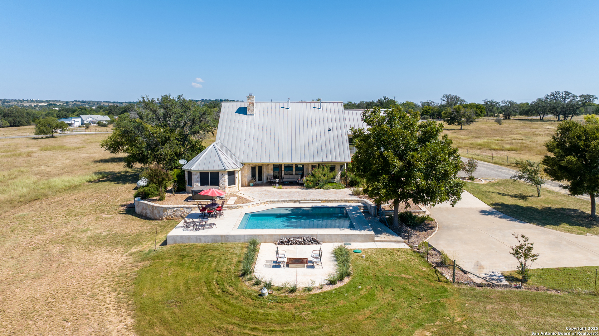 647 Funf Kinder Road Fredericksburg, TX 78624 - Photo 13 of 100