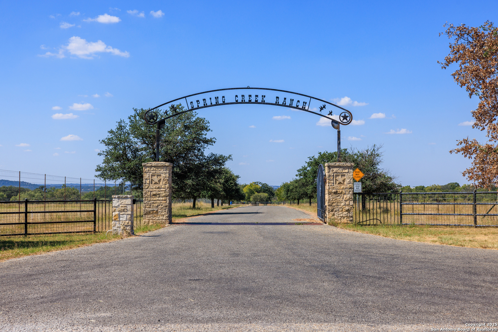 647 Funf Kinder Road Fredericksburg, TX 78624 - Photo 16 of 100