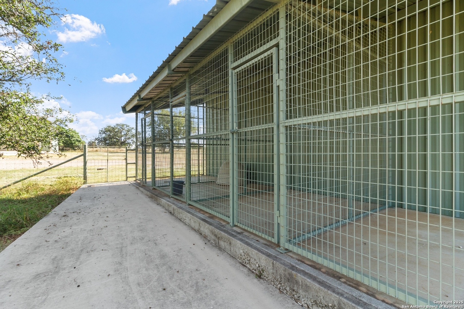 647 Funf Kinder Road Fredericksburg, TX 78624 - Photo 90 of 100