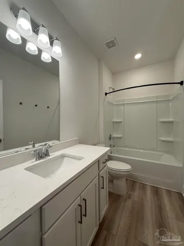 $2,050 | 5709 Friesian Drive, Pensacola, FL 32526