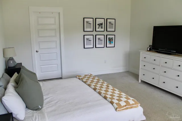 $2,050 | 5709 Friesian Drive, Pensacola, FL 32526