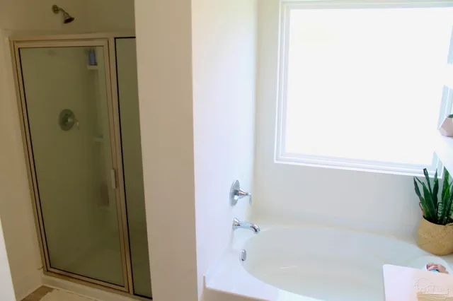 $2,050 | 5709 Friesian Drive, Pensacola, FL 32526