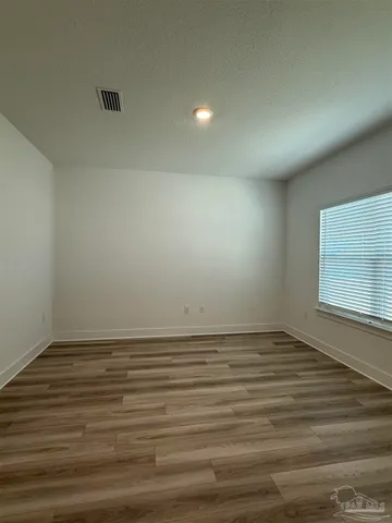 $2,050 | 5709 Friesian Drive, Pensacola, FL 32526