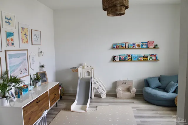 $2,050 | 5709 Friesian Drive, Pensacola, FL 32526