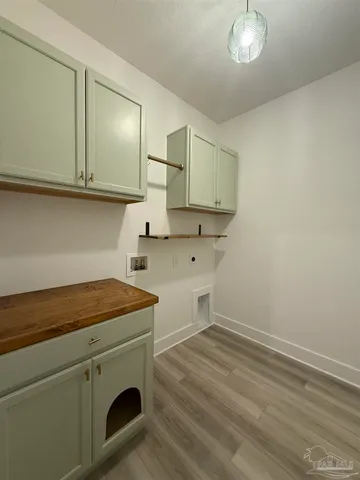 $2,050 | 5709 Friesian Drive, Pensacola, FL 32526