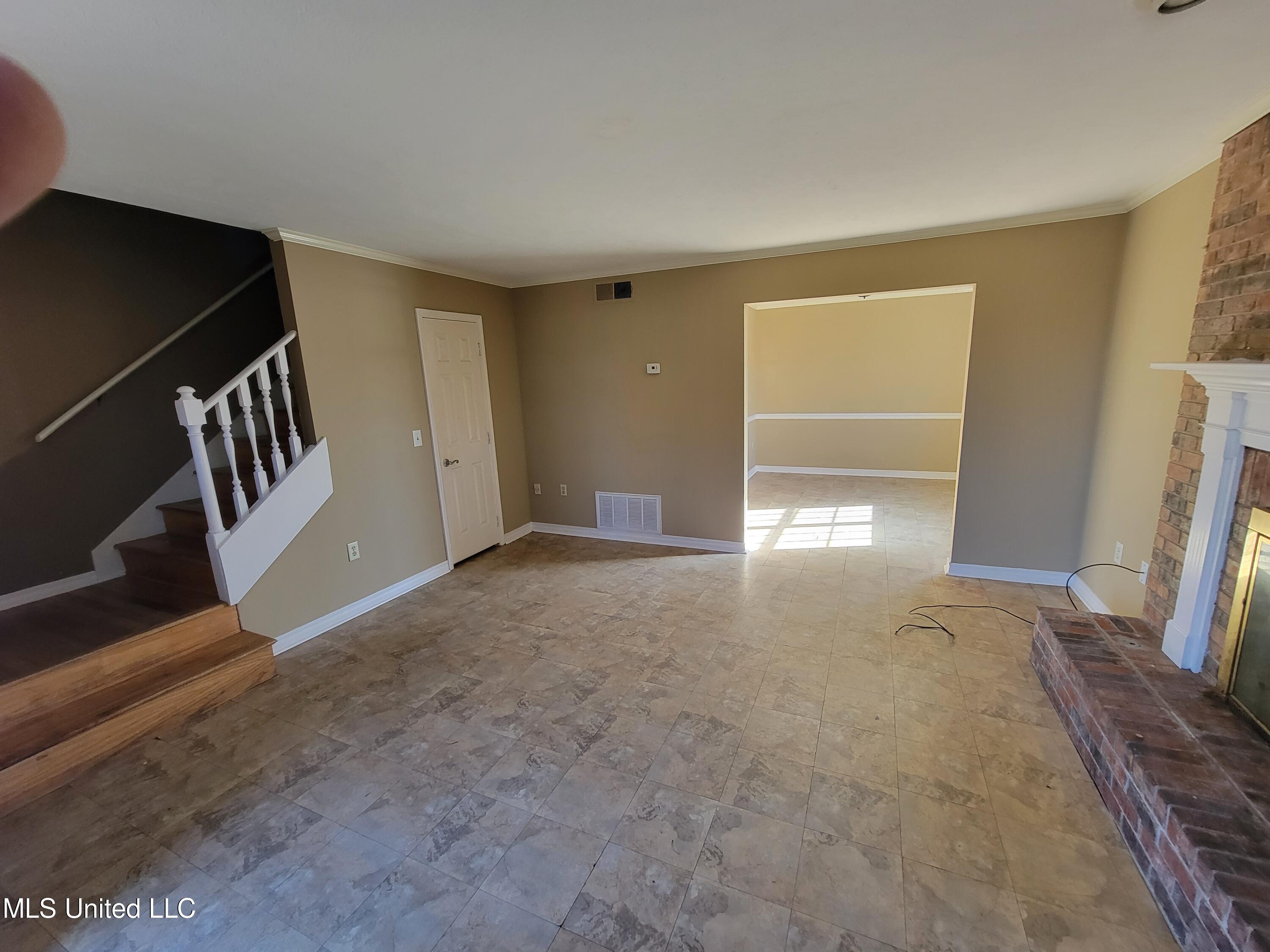 704 Wicklow Place, Unit B Ridgeland, MS 39157 - Photo 14 of 17 20231211_102218
