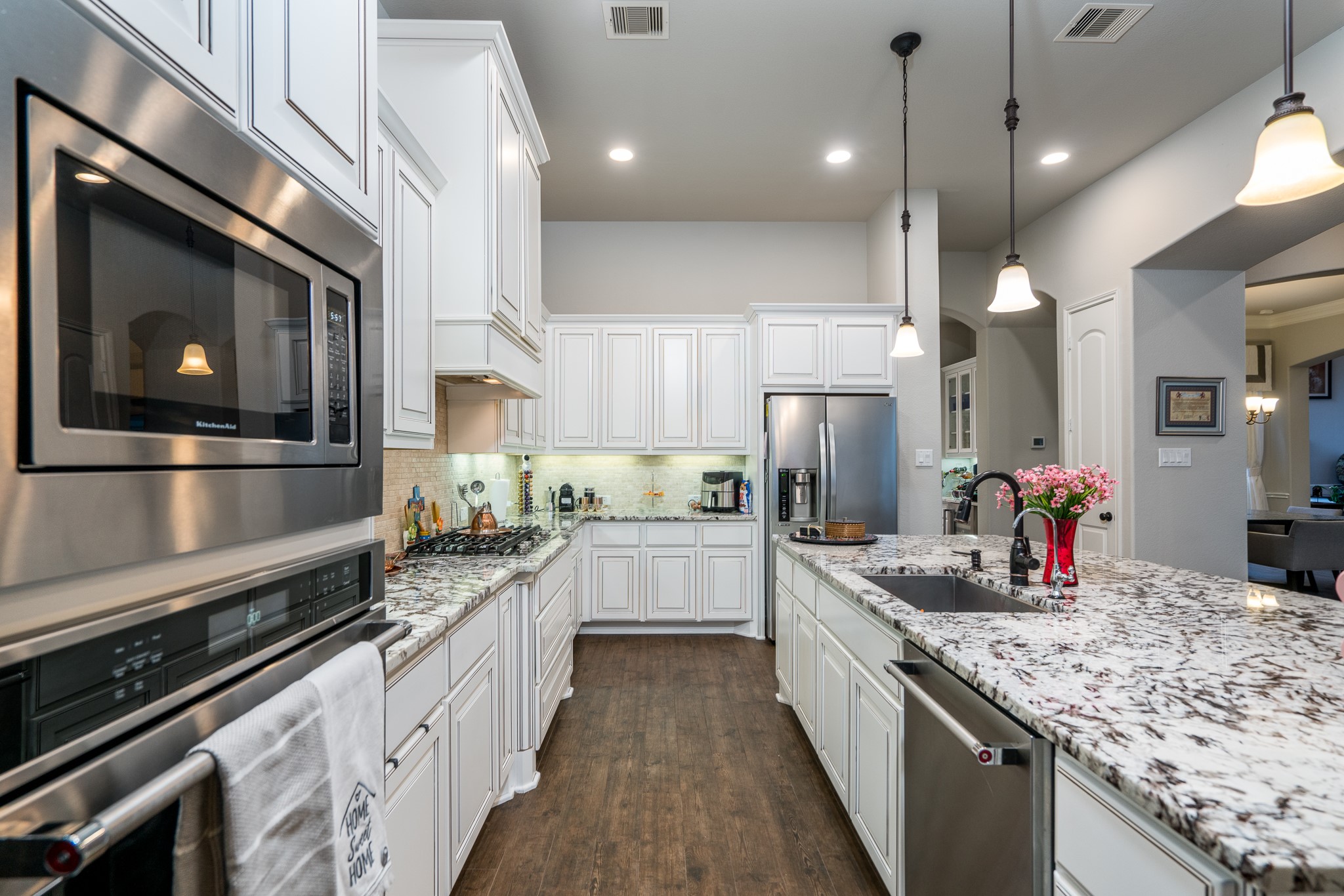 10410 Southern Hawker Conroe, TX 77385 - Photo 30 of 47 Kitchen