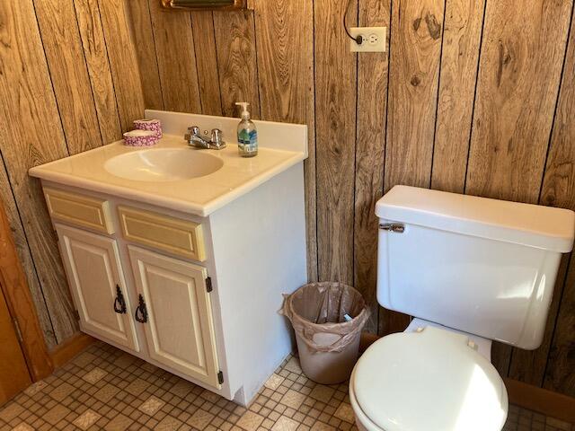 548 Point Road Hancock, ME 04640 - Photo 16 of 47 Half bath, second floor.