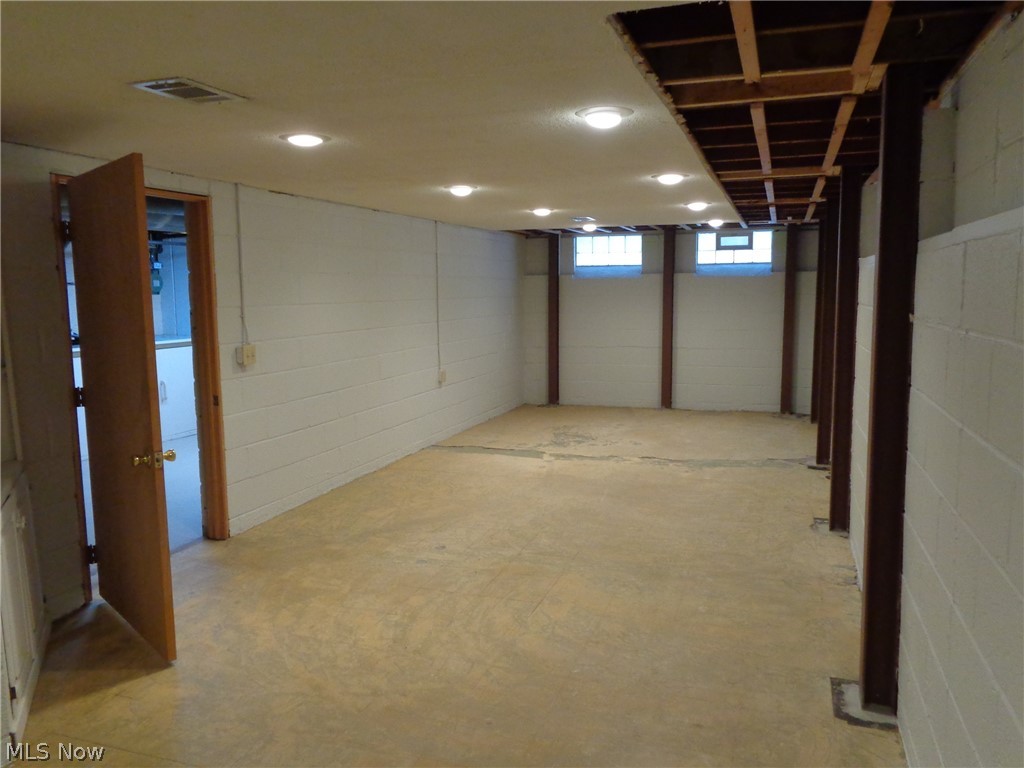 7798 York Road Cleveland, OH 44130 - Photo 25 of 28 Gallery Image 25