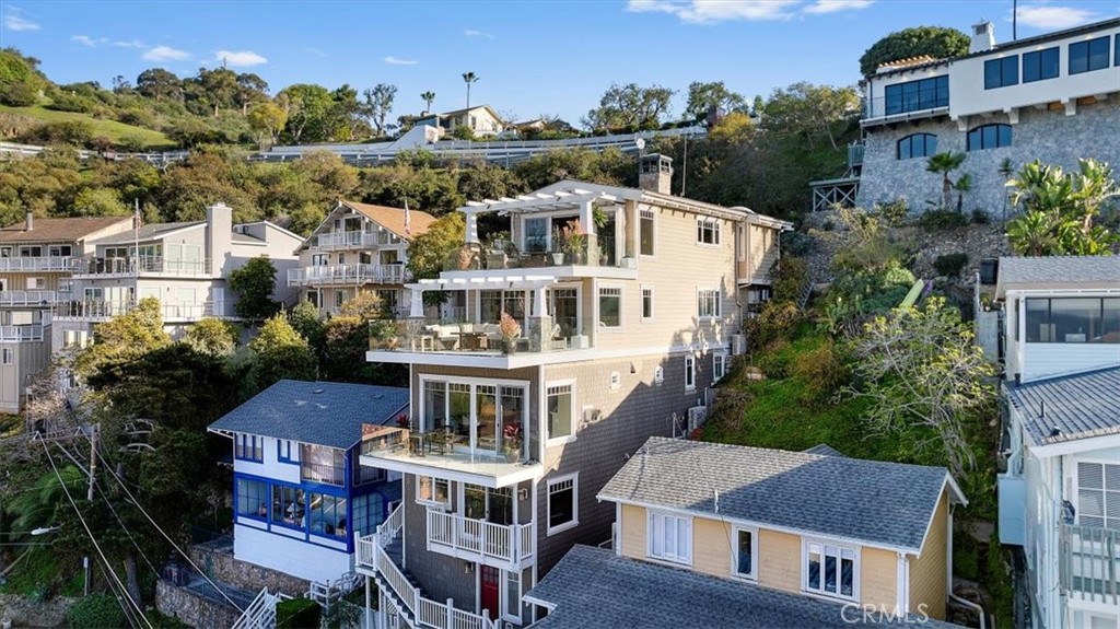 133 Upper Terrace Road Avalon, CA 90704 - Photo 37 of 72 an aerial view of multiple houses with a yard