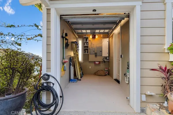$5,965,000 | 133 Upper Terrace Road, Avalon, CA 90704