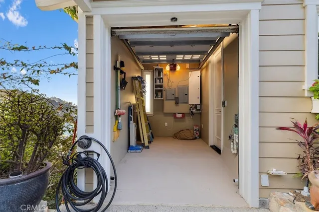 $6,995,000 | 133 Upper Terrace Road, Avalon, CA 90704