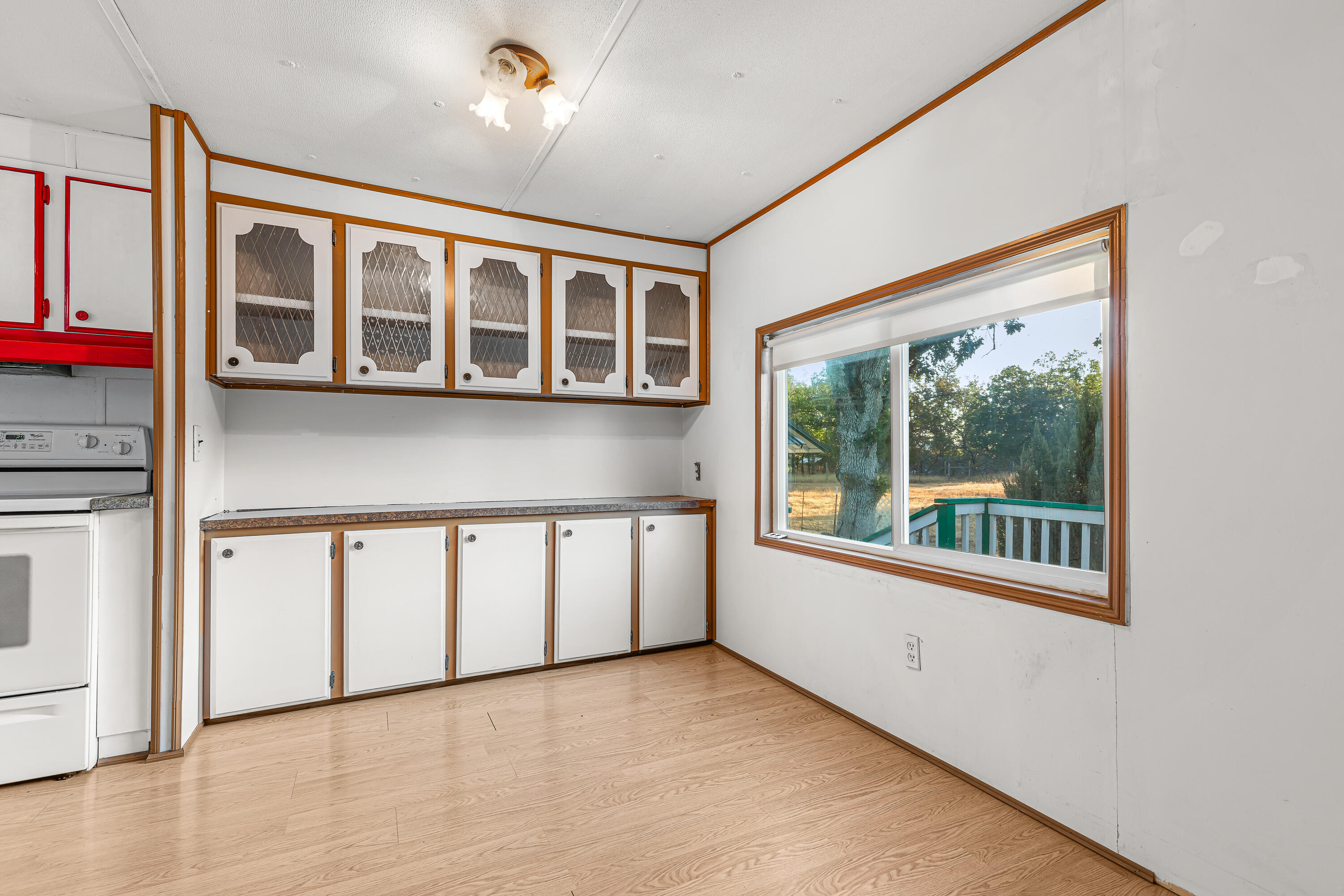 3849 Sams Valley Road Gold Hill, OR 97525 - Photo 21 of 57 9R9A8380
