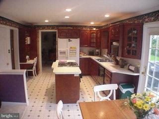 2614 Beechwood Road Lancaster, PA 17601 - Photo 8 of 16 Gallery Image 8