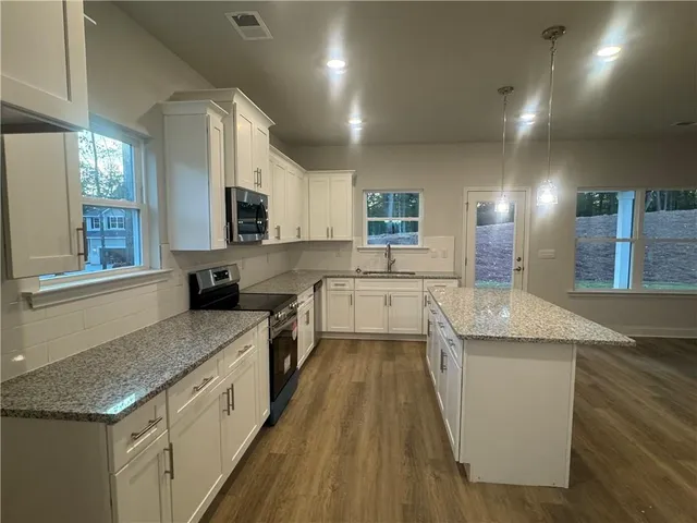 $505,630 | 606 Walnut Crk Parkway, Pendergrass, GA 30567