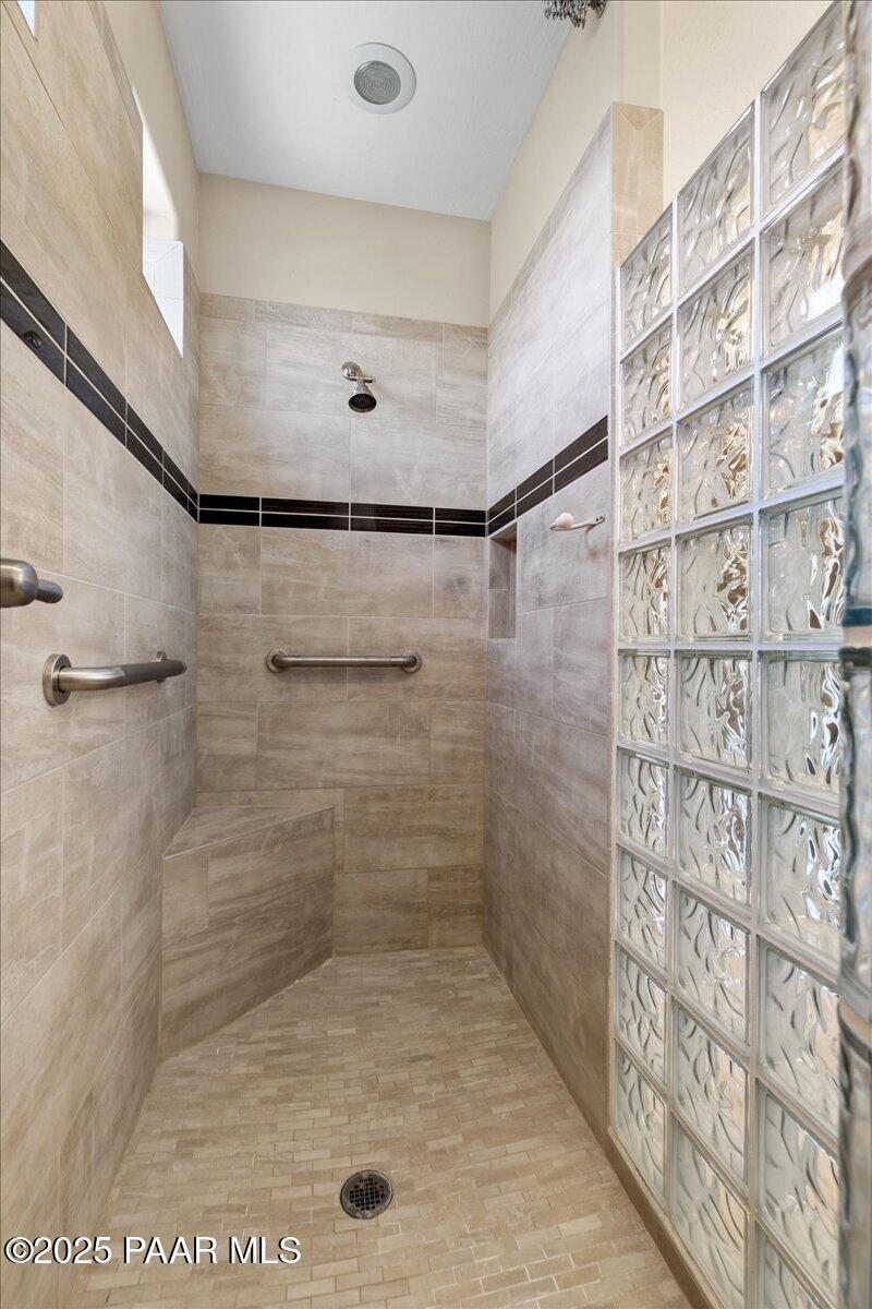 1149 Stack Rock Road Prescott Valley, AZ 86314 - Photo 24 of 85 Primary Suite