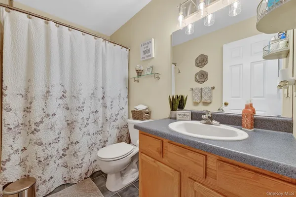 $599,000 | 6 Rutland Lane, Newburgh, NY 12550
