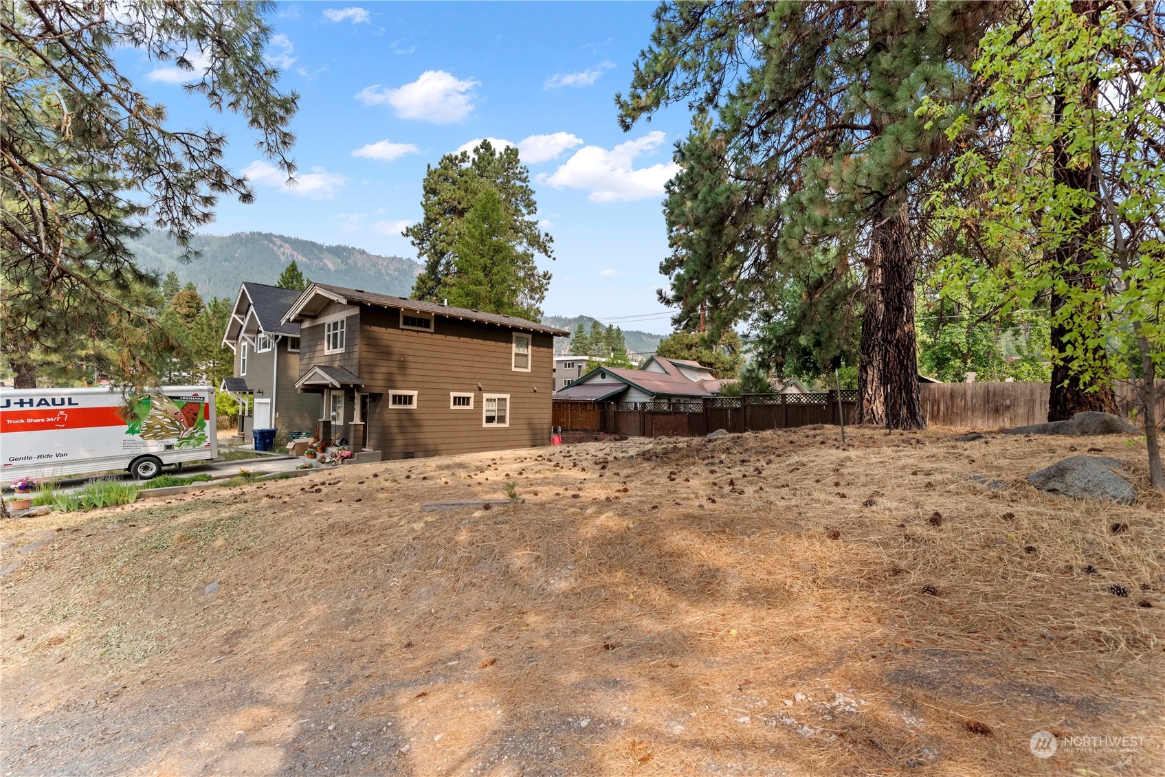 2 Cedar Street Leavenworth, WA 98826 - Photo 3 of 6